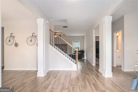 Entry Way - 111 Hamilton Lake View Ct, Lagrange, GA 30241 photo 2 of 3