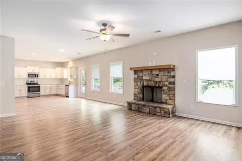 Living - 111 Hamilton Lake View Ct, Lagrange, GA 30241 photo 2 of 2