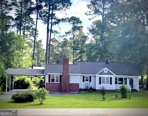 143 Arden Dr, Swainsboro, GA 30401
