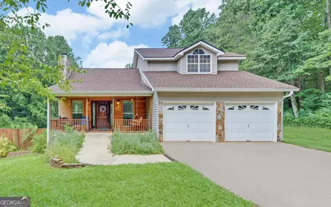 Exterior - 46 Cedar Ridge Dr, Toccoa, GA 30577 photo 3 of 10