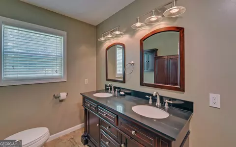 Bath - 46 Cedar Ridge Dr, Toccoa, GA 30577 photo 1 of 3