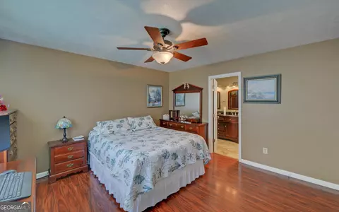 Bedroom - 46 Cedar Ridge Dr, Toccoa, GA 30577 photo 2 of 9