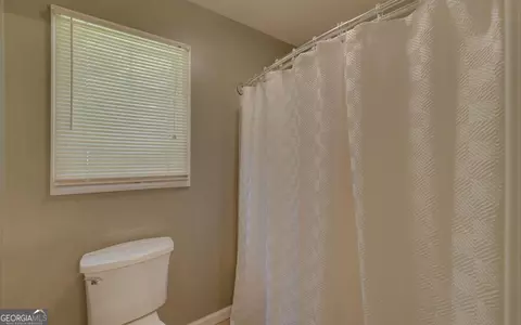 Bath - 46 Cedar Ridge Dr, Toccoa, GA 30577 photo 3 of 3