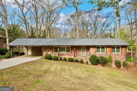 1505 Robinhood Trl, Gainesville, GA 30501