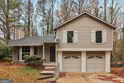 3307 Canterbury Trl, Rex, GA 30273