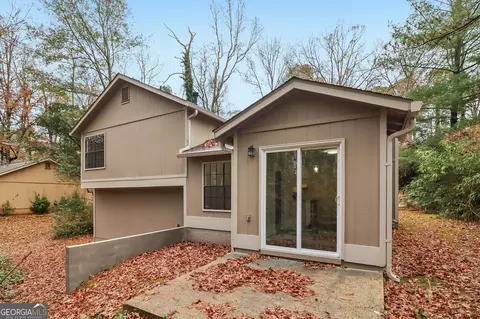 Exterior - 3307 Canterbury Trl, Rex, GA 30273 photo 2 of 2
