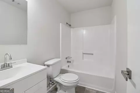 Bath - 3307 Canterbury Trl, Rex, GA 30273 photo 1 of 2