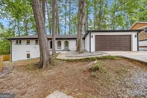 3185 Hammarskjold Dr, East Point, GA 30344