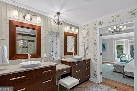 Bath - 102 Woodchase Dr, Lagrange, GA 30240 photo 3 of 4