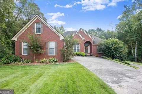 745 Roland Manor Dr, Dacula, GA 30019