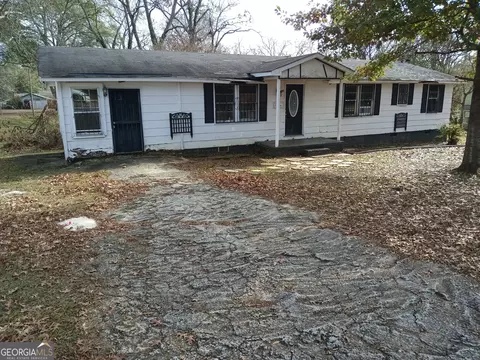 26 Boone Dr, Newnan, GA 30263