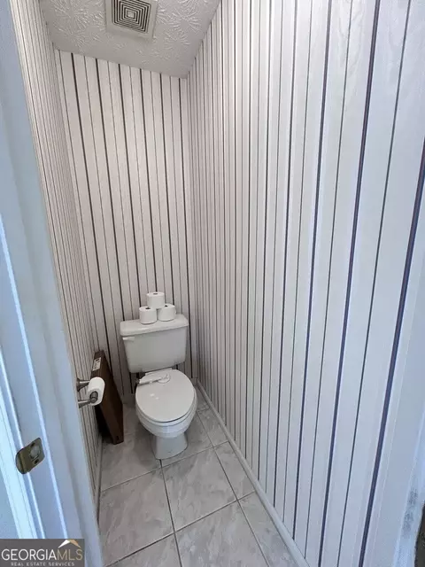 Bath - 70 Camerons Way, Covington, GA 30016 photo 2 of 3