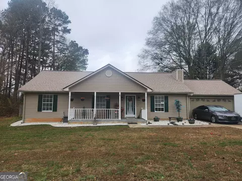932 Century Oaks Dr, Winder, GA 30680