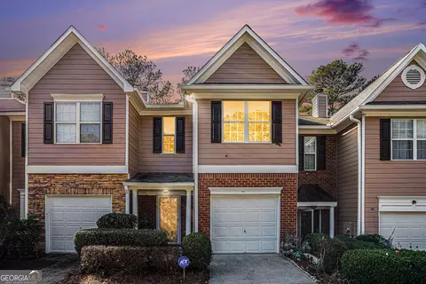 29 Oak Green Dr, Lawrenceville, GA 30044