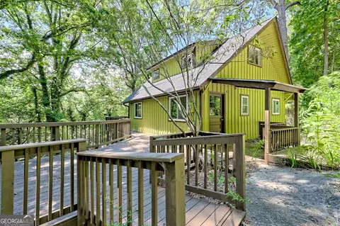 11 Electric Ave, Clayton, GA 30525