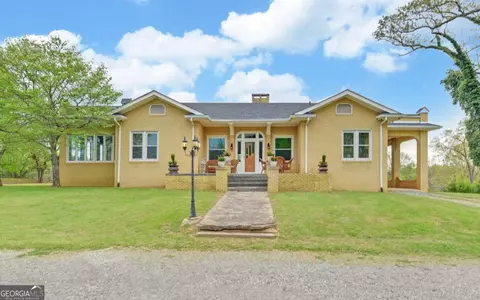 2465 Blue Ridge Dr, Blue Ridge, GA 30513