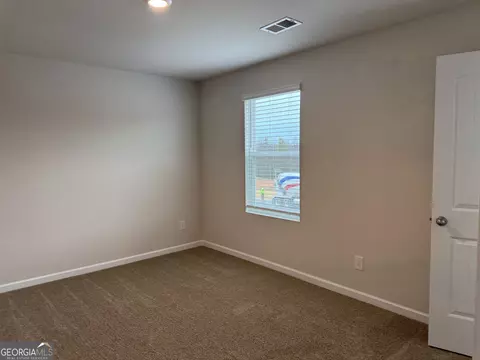 Bedroom - 133 Post Oak Dr #208, Jackson, GA 30233 photo 4 of 4
