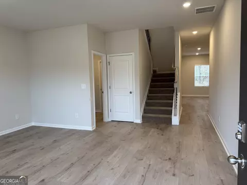 Entry Way - 133 Post Oak Dr #208, Jackson, GA 30233 photo 1 of 8