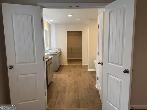 Entry Way - 133 Post Oak Dr #208, Jackson, GA 30233 photo 5 of 8