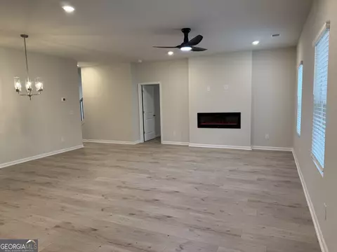 Living - 133 Post Oak Dr #208, Jackson, GA 30233 photo 3 of 4