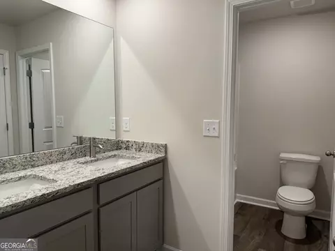 Bath - 133 Post Oak Dr #208, Jackson, GA 30233 photo 4 of 5