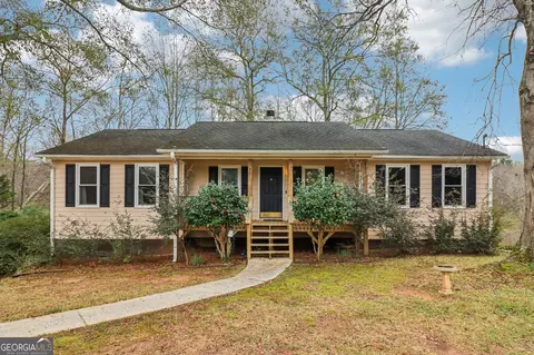 230 Aspen Lake Dr W, Newnan, GA 30263