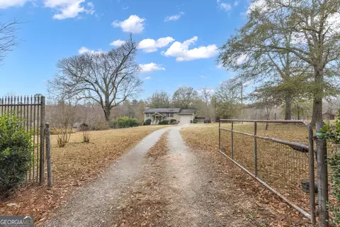 96 Courtland Rd, Brooks, GA 30205