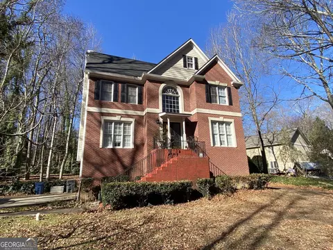 141 Hunting Creek Dr, Marietta, GA 30068