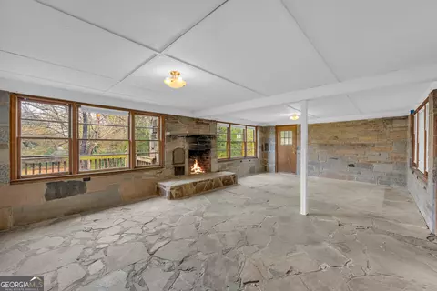 Living - 132 Queen St, Toccoa, GA 30577 photo 5 of 5