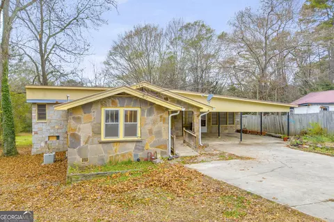 Exterior - 132 Queen St, Toccoa, GA 30577 photo 1 of 8