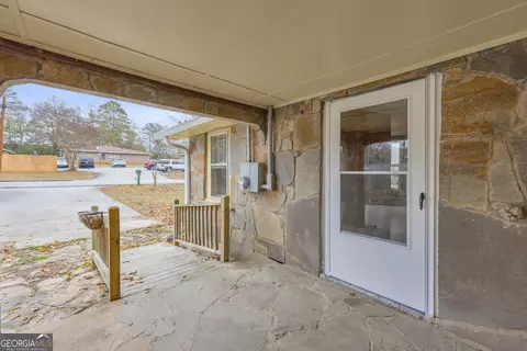 Exterior - 132 Queen St, Toccoa, GA 30577 photo 8 of 8
