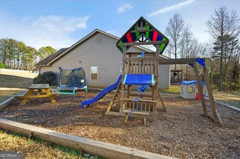 Exterior - 336 Dixie Ct, Mount Airy, GA 30563 photo 3 of 8