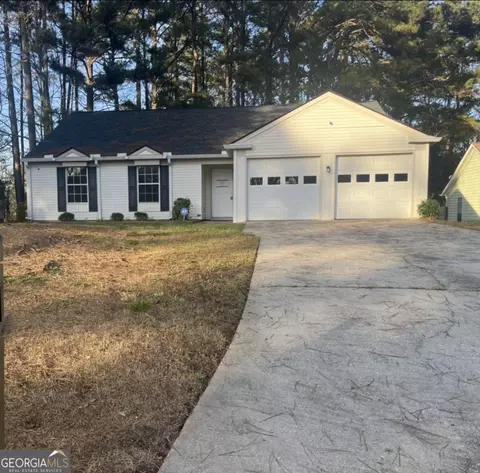 1350 Birdsong Ln, Hampton, GA 30228