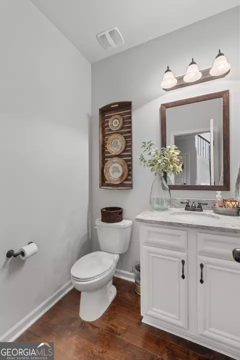 Bath - 162 Feather Ln, Jackson, GA 30233 photo 1 of 5