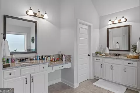 Entry Way - 162 Feather Ln, Jackson, GA 30233 photo 8 of 11