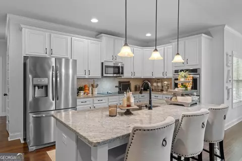 Kitchen - 162 Feather Ln, Jackson, GA 30233 photo 3 of 5