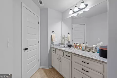 Entry Way - 162 Feather Ln, Jackson, GA 30233 photo 9 of 11