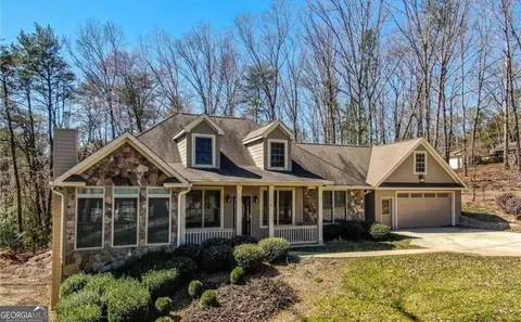 141 Gartrell St, Ellijay, GA 30540