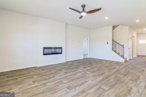 Living - 309 Rusty Plow Ln, Perry, GA 31069 photo 4 of 6