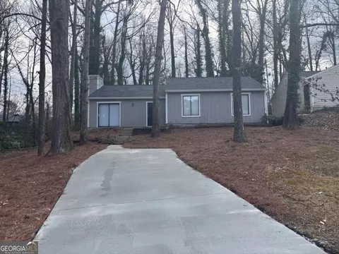 5073 Martins Crossing Rd, Stone Mountain, GA 30088