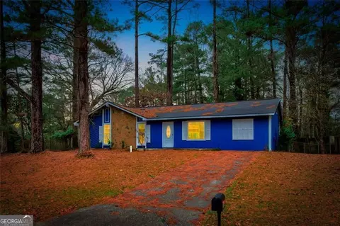 8962 Bentwood Ln, Riverdale, GA 30274