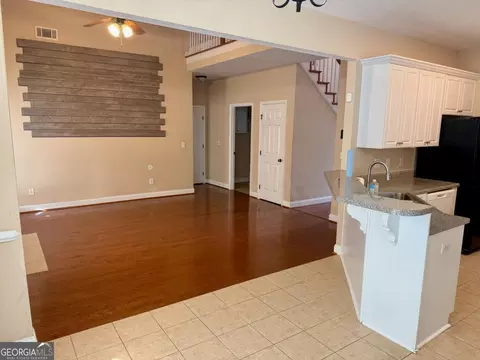 Living - 4573 Logans Way, Augusta, GA 30909 photo 5 of 7