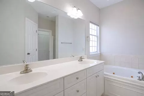 Bath - 4573 Logans Way, Augusta, GA 30909 photo 6 of 7