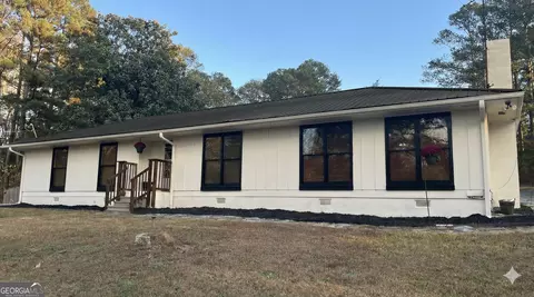 1490 NW Enchanted Lk, Conyers, GA 30012