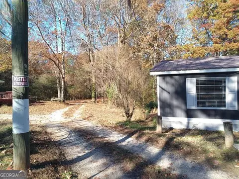Exterior - 265 Perry Ln, Buchanan, GA 30113 photo 5 of 9