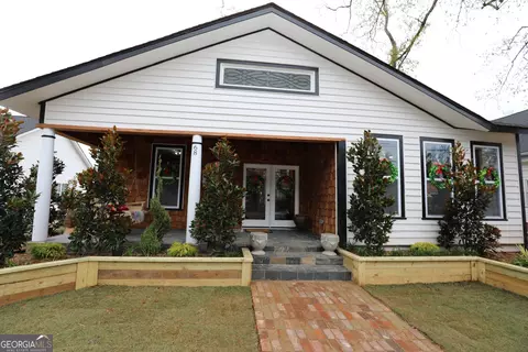 68 Spring St, Newnan, GA 30263