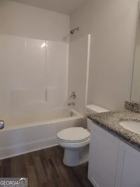 Bath - 101 Sarah Ln, Lagrange, GA 30241 photo 2 of 2