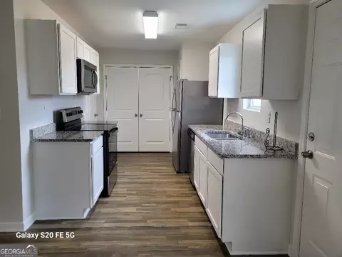 Kitchen - 101 Sarah Ln, Lagrange, GA 30241 photo 1 of 1