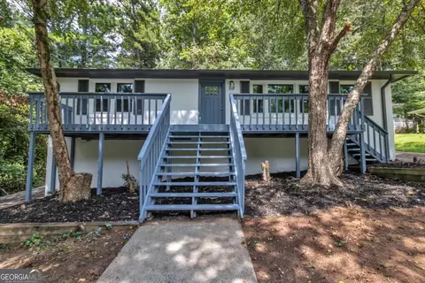831 Daniell Dr SE, Smyrna, GA 30080
