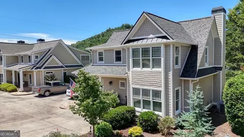 2267 Eastgate Dr, Hiawassee, GA 30546